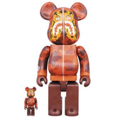 400% ja 100% Bearbrick-setti - BAPE:n Camo Tiger (punainen versio)